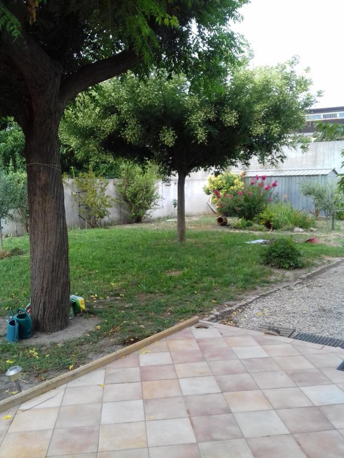 Chambre D'Hote Chez Josie Beaucaire  Εξωτερικό φωτογραφία